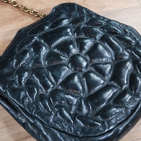GUC Vintage Quilted Black Leather Mini BAG - Picture 2 of 6